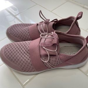 Vionic Alaina sneakers 8.5 wide